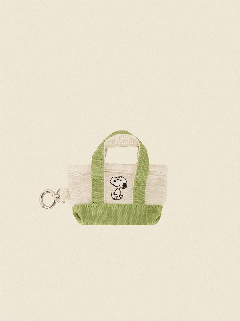 Snoopy Strollin Poop Bag Holder - Green